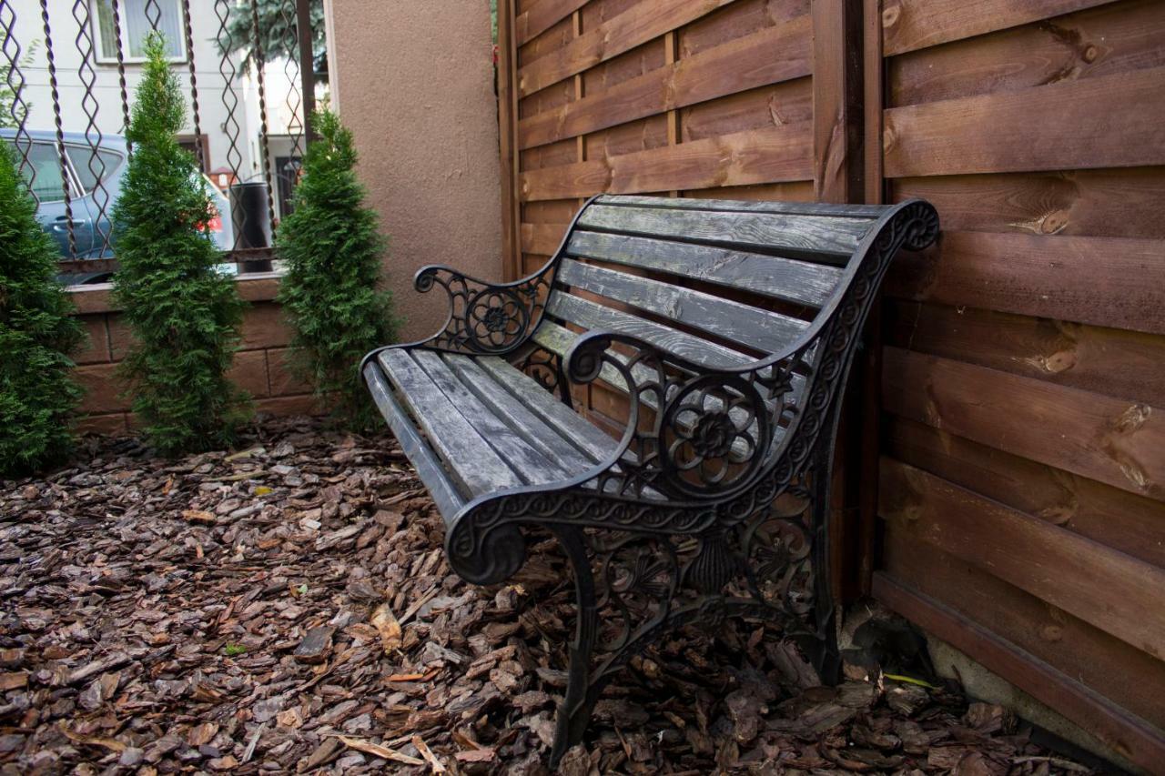 Magic Garden Hostel Kalisz Exterior foto